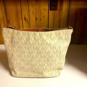 Michael Kors medium size purse